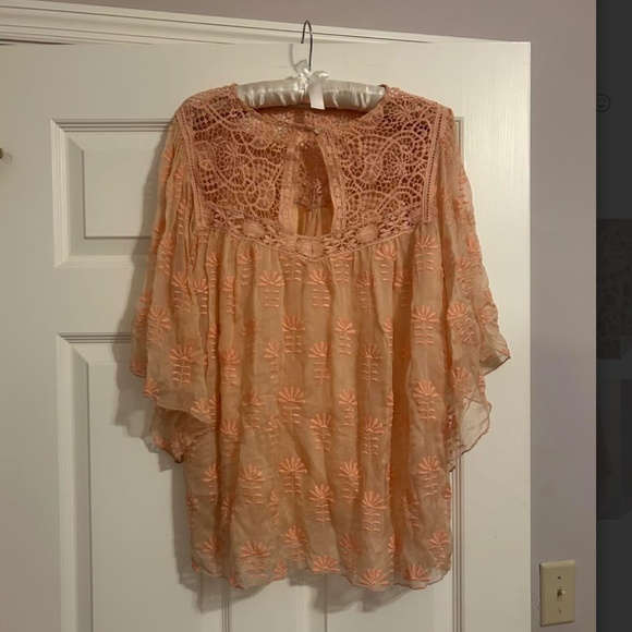 Johnny Was Size Medium Pink Silk Top - Picture 2 of 4